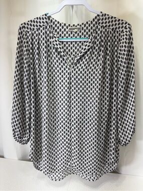 Pleione Black & White Geometric V-Neck Blouse 3436